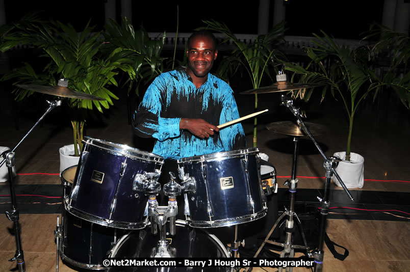 Bird of Paradise Awards & Gala @ Grand Palladium Resort & Spa [Fiesta] - Guest Honouree The Most Honourable P.J. Patterson ON, PC, QC - Hanover Jamaica Travel Guide - Lucea Jamaica Travel Guide is an Internet Travel - Tourism Resource Guide to the Parish of Hanover and Lucea area of Jamaica - http://www.hanoverjamaicatravelguide.com - http://.www.luceajamaicatravelguide.com