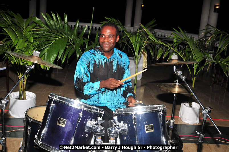 Bird of Paradise Awards & Gala @ Grand Palladium Resort & Spa [Fiesta] - Guest Honouree The Most Honourable P.J. Patterson ON, PC, QC - Hanover Jamaica Travel Guide - Lucea Jamaica Travel Guide is an Internet Travel - Tourism Resource Guide to the Parish of Hanover and Lucea area of Jamaica - http://www.hanoverjamaicatravelguide.com - http://.www.luceajamaicatravelguide.com