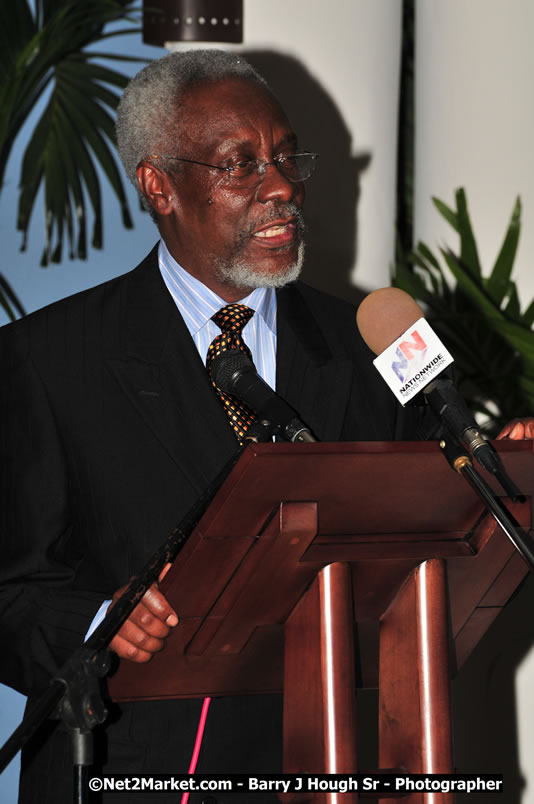 Bird of Paradise Awards & Gala @ Grand Palladium Resort & Spa [Fiesta] - Guest Honouree The Most Honourable P.J. Patterson ON, PC, QC - Hanover Jamaica Travel Guide - Lucea Jamaica Travel Guide is an Internet Travel - Tourism Resource Guide to the Parish of Hanover and Lucea area of Jamaica - http://www.hanoverjamaicatravelguide.com - http://.www.luceajamaicatravelguide.com