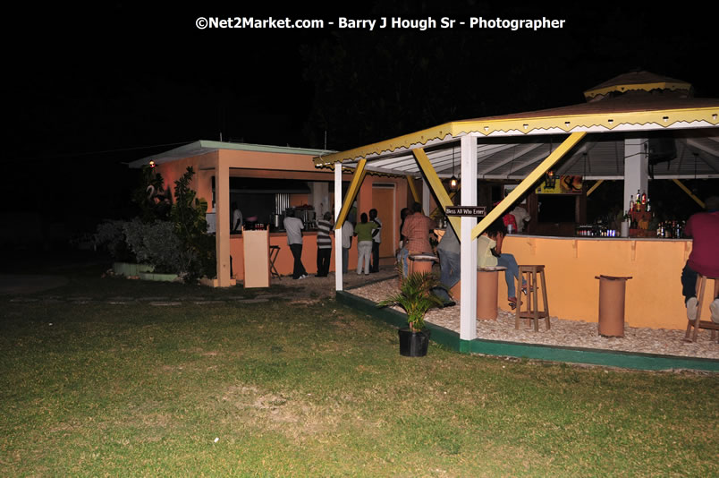 Hanover Homecoming Beach Party - Vintage Under the Stars [Merritone Disc], Sky Beach, Hopewell, Jamaica - Hanover Jamaica Travel Guide - Lucea Jamaica Travel Guide is an Internet Travel - Tourism Resource Guide to the Parish of Hanover and Lucea area of Jamaica - http://www.hanoverjamaicatravelguide.com - http://.www.luceajamaicatravelguide.com