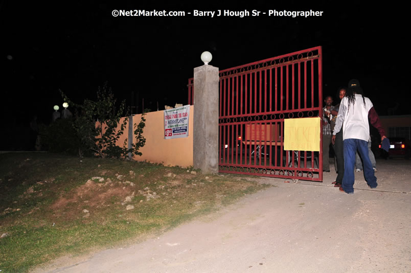 Hanover Homecoming Beach Party - Vintage Under the Stars [Merritone Disc], Sky Beach, Hopewell, Jamaica - Hanover Jamaica Travel Guide - Lucea Jamaica Travel Guide is an Internet Travel - Tourism Resource Guide to the Parish of Hanover and Lucea area of Jamaica - http://www.hanoverjamaicatravelguide.com - http://.www.luceajamaicatravelguide.com