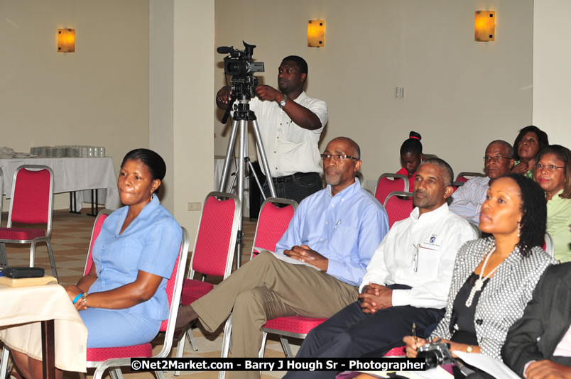 Investments & Business Forum 2008 & Expo - Brand Hanover - Keynote Speaker: Honourable Edmund Bartlett - Minister of Tourism - Hanover Jamaica Travel Guide - Lucea Jamaica Travel Guide is an Internet Travel - Tourism Resource Guide to the Parish of Hanover and Lucea area of Jamaica - http://www.hanoverjamaicatravelguide.com - http://.www.luceajamaicatravelguide.com