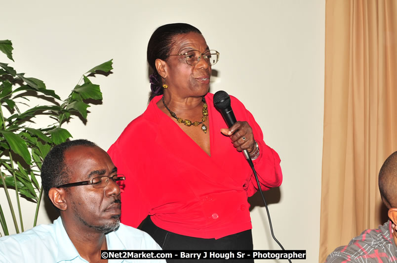 Investments & Business Forum 2008 & Expo - Brand Hanover - Featured Speaker: Mrs. Diana McIntyre-Pike, Country-Style Tourism Network - Hanover Jamaica Travel Guide - Lucea Jamaica Travel Guide is an Internet Travel - Tourism Resource Guide to the Parish of Hanover and Lucea area of Jamaica - http://www.hanoverjamaicatravelguide.com - http://.www.luceajamaicatravelguide.com