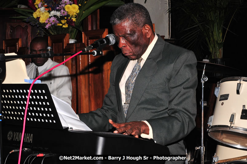 Praise Evening of Excellence Concert Lucea United Church - Hanover Jamaica Travel Guide - Lucea Jamaica Travel Guide is an Internet Travel - Tourism Resource Guide to the Parish of Hanover and Lucea area of Jamaica - http://www.hanoverjamaicatravelguide.com - http://.www.luceajamaicatravelguide.com