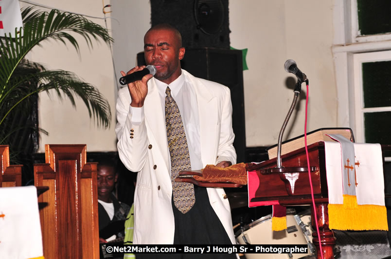 Praise Evening of Excellence Concert Lucea United Church - Hanover Jamaica Travel Guide - Lucea Jamaica Travel Guide is an Internet Travel - Tourism Resource Guide to the Parish of Hanover and Lucea area of Jamaica - http://www.hanoverjamaicatravelguide.com - http://.www.luceajamaicatravelguide.com