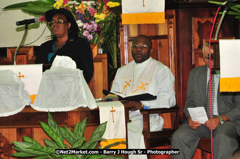 Lucea United Church - United Church in Jamaica and Cayman Islands - Worship Service & Celebration of the Sacrament of Holy Communion - Special Guests: Hanover Homecoming Foundation & His Excellency The Most Honourable Professor Sir Kenneth Hall Governor General of Jamaica - Hanover Jamaica Travel Guide - Lucea Jamaica Travel Guide is an Internet Travel - Tourism Resource Guide to the Parish of Hanover and Lucea area of Jamaica - http://www.hanoverjamaicatravelguide.com - http://.www.luceajamaicatravelguide.com