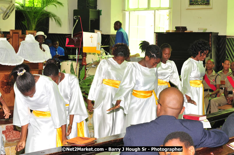 Lucea United Church - United Church in Jamaica and Cayman Islands - Worship Service & Celebration of the Sacrament of Holy Communion - Special Guests: Hanover Homecoming Foundation & His Excellency The Most Honourable Professor Sir Kenneth Hall Governor General of Jamaica - Hanover Jamaica Travel Guide - Lucea Jamaica Travel Guide is an Internet Travel - Tourism Resource Guide to the Parish of Hanover and Lucea area of Jamaica - http://www.hanoverjamaicatravelguide.com - http://.www.luceajamaicatravelguide.com