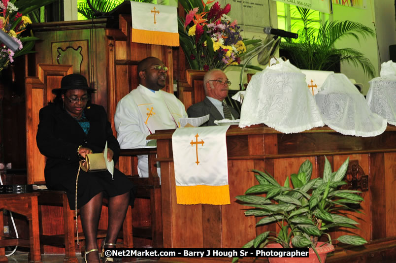 Lucea United Church - United Church in Jamaica and Cayman Islands - Worship Service & Celebration of the Sacrament of Holy Communion - Special Guests: Hanover Homecoming Foundation & His Excellency The Most Honourable Professor Sir Kenneth Hall Governor General of Jamaica - Hanover Jamaica Travel Guide - Lucea Jamaica Travel Guide is an Internet Travel - Tourism Resource Guide to the Parish of Hanover and Lucea area of Jamaica - http://www.hanoverjamaicatravelguide.com - http://.www.luceajamaicatravelguide.com