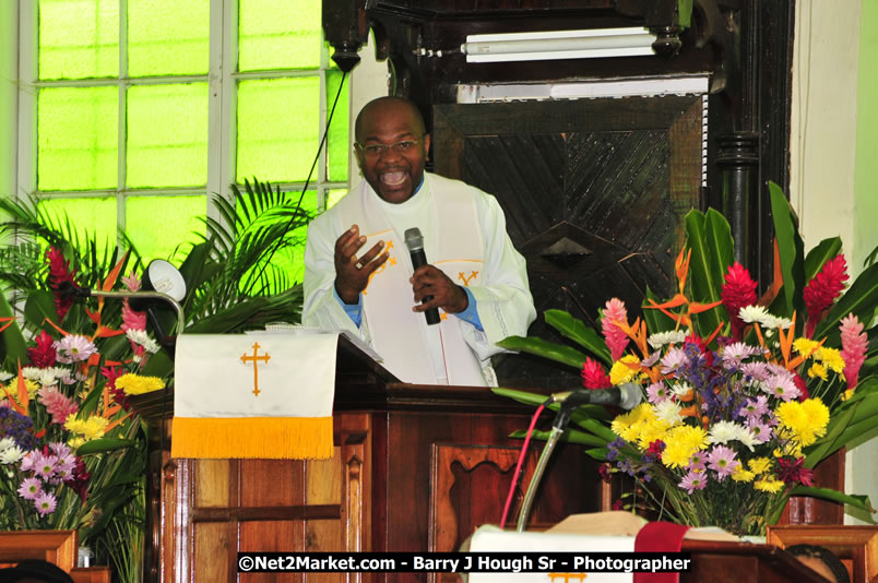 Lucea United Church - United Church in Jamaica and Cayman Islands - Worship Service & Celebration of the Sacrament of Holy Communion - Special Guests: Hanover Homecoming Foundation & His Excellency The Most Honourable Professor Sir Kenneth Hall Governor General of Jamaica - Hanover Jamaica Travel Guide - Lucea Jamaica Travel Guide is an Internet Travel - Tourism Resource Guide to the Parish of Hanover and Lucea area of Jamaica - http://www.hanoverjamaicatravelguide.com - http://.www.luceajamaicatravelguide.com