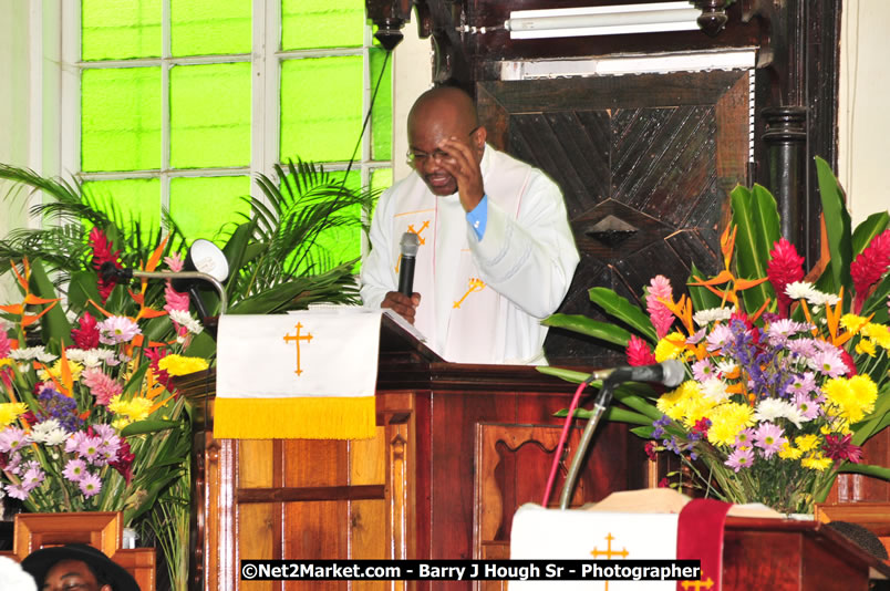 Lucea United Church - United Church in Jamaica and Cayman Islands - Worship Service & Celebration of the Sacrament of Holy Communion - Special Guests: Hanover Homecoming Foundation & His Excellency The Most Honourable Professor Sir Kenneth Hall Governor General of Jamaica - Hanover Jamaica Travel Guide - Lucea Jamaica Travel Guide is an Internet Travel - Tourism Resource Guide to the Parish of Hanover and Lucea area of Jamaica - http://www.hanoverjamaicatravelguide.com - http://.www.luceajamaicatravelguide.com