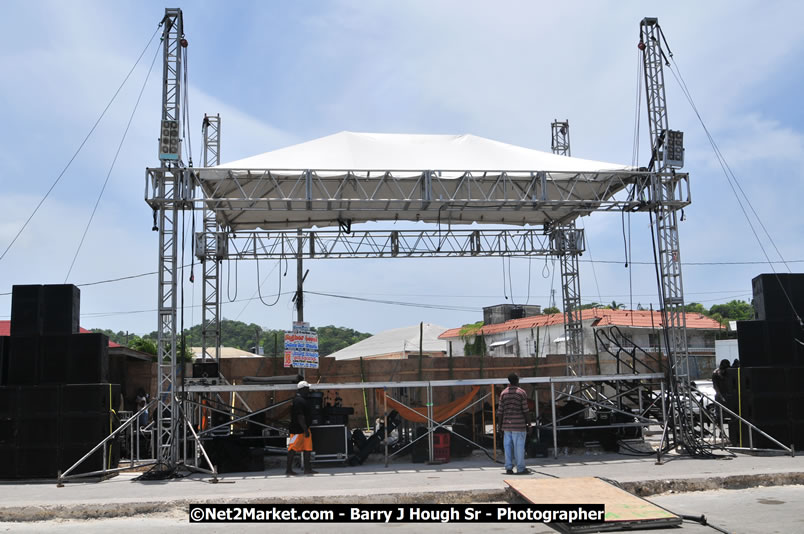 Lucea Cross the Harbour @ Lucea Car Park...! All Day Event - Cross the Harbour Swim, Boat Rides, and Entertainment for the Family, Concert Featuring: Bushman, George Nooks. Little Hero, Bushi One String, Dog Rice and many Local Artists - Friday, August 1, 2008 - Lucea, Hanover, Jamaica W.I. - Hanover Jamaica Travel Guide - Lucea Jamaica Travel Guide is an Internet Travel - Tourism Resource Guide to the Parish of Hanover and Lucea area of Jamaica