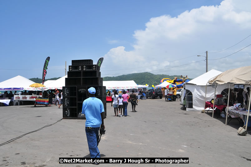 Lucea Cross the Harbour @ Lucea Car Park...! All Day Event - Cross the Harbour Swim, Boat Rides, and Entertainment for the Family, Concert Featuring: Bushman, George Nooks. Little Hero, Bushi One String, Dog Rice and many Local Artists - Friday, August 1, 2008 - Lucea, Hanover, Jamaica W.I. - Hanover Jamaica Travel Guide - Lucea Jamaica Travel Guide is an Internet Travel - Tourism Resource Guide to the Parish of Hanover and Lucea area of Jamaica