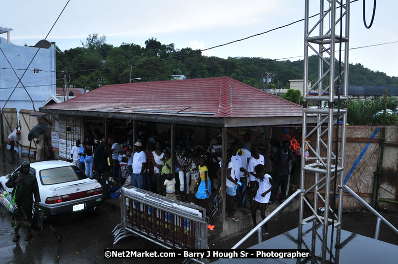 Lucea Cross the Harbour @ Lucea Car Park...! All Day Event - Cross the Harbour Swim, Boat Rides, and Entertainment for the Family, Concert Featuring: Bushman, George Nooks. Little Hero, Bushi One String, Dog Rice and many Local Artists - Friday, August 1, 2008 - Lucea, Hanover, Jamaica W.I. - Hanover Jamaica Travel Guide - Lucea Jamaica Travel Guide is an Internet Travel - Tourism Resource Guide to the Parish of Hanover and Lucea area of Jamaica