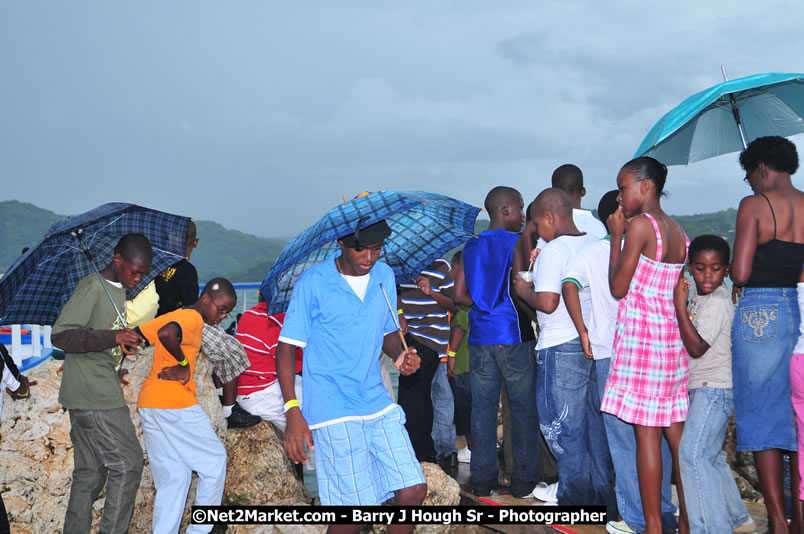 Lucea Cross the Harbour @ Lucea Car Park...! All Day Event - Cross the Harbour Swim, Boat Rides, and Entertainment for the Family, Concert Featuring: Bushman, George Nooks. Little Hero, Bushi One String, Dog Rice and many Local Artists - Friday, August 1, 2008 - Lucea, Hanover, Jamaica W.I. - Hanover Jamaica Travel Guide - Lucea Jamaica Travel Guide is an Internet Travel - Tourism Resource Guide to the Parish of Hanover and Lucea area of Jamaica