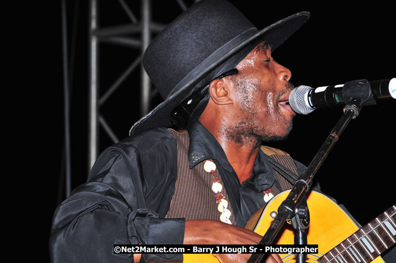 Lucea Cross the Harbour @ Lucea Car Park...! All Day Event - Cross the Harbour Swim, Boat Rides, and Entertainment for the Family, Concert Featuring: Bushman, George Nooks. Little Hero, Bushi One String, Dog Rice and many Local Artists - Friday, August 1, 2008 - Lucea, Hanover, Jamaica W.I. - Hanover Jamaica Travel Guide - Lucea Jamaica Travel Guide is an Internet Travel - Tourism Resource Guide to the Parish of Hanover and Lucea area of Jamaica - http://www.hanoverjamaicatravelguide.com - http://.www.luceajamaicatravelguide.com