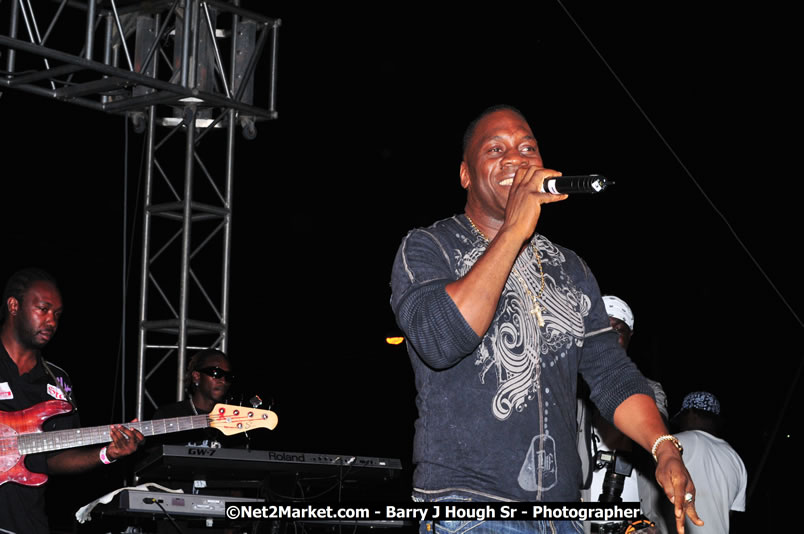 Lucea Cross the Harbour @ Lucea Car Park...! All Day Event - Cross the Harbour Swim, Boat Rides, and Entertainment for the Family, Concert Featuring: Bushman, George Nooks. Little Hero, Bushi One String, Dog Rice and many Local Artists - Friday, August 1, 2008 - Lucea, Hanover, Jamaica W.I. - Hanover Jamaica Travel Guide - Lucea Jamaica Travel Guide is an Internet Travel - Tourism Resource Guide to the Parish of Hanover and Lucea area of Jamaica - http://www.hanoverjamaicatravelguide.com - http://.www.luceajamaicatravelguide.com